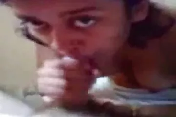 A srác durva porno ingyen játék után megsüti a felnőtt nőt.